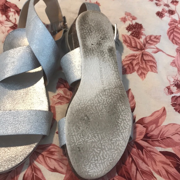 Sandals - Picture 2 of 3